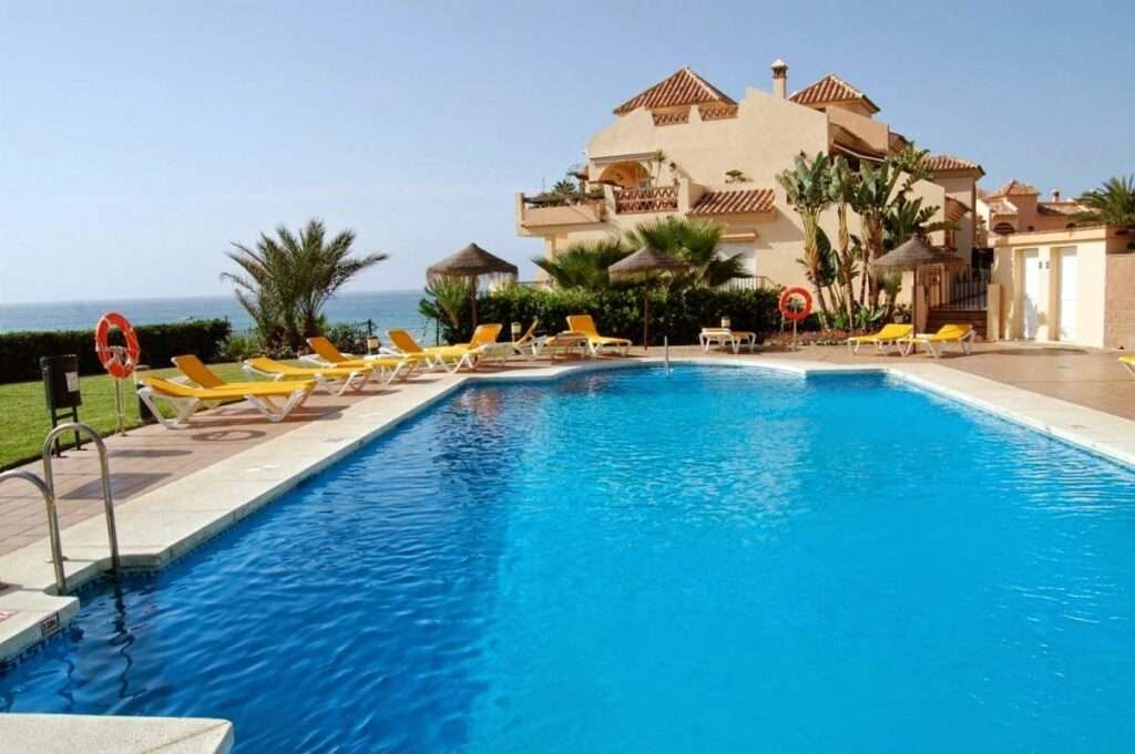 Populær ferieleilighetet. Like ved sjøen. Meget tiltalende område