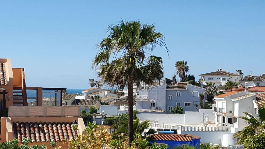 Populær ferieleilighetet. Like ved sjøen. Meget tiltalende område