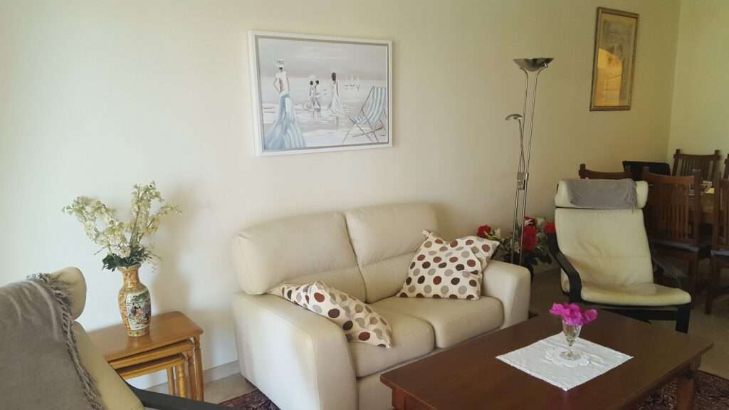 Populær ferieleilighetet. Like ved sjøen. Meget tiltalende område