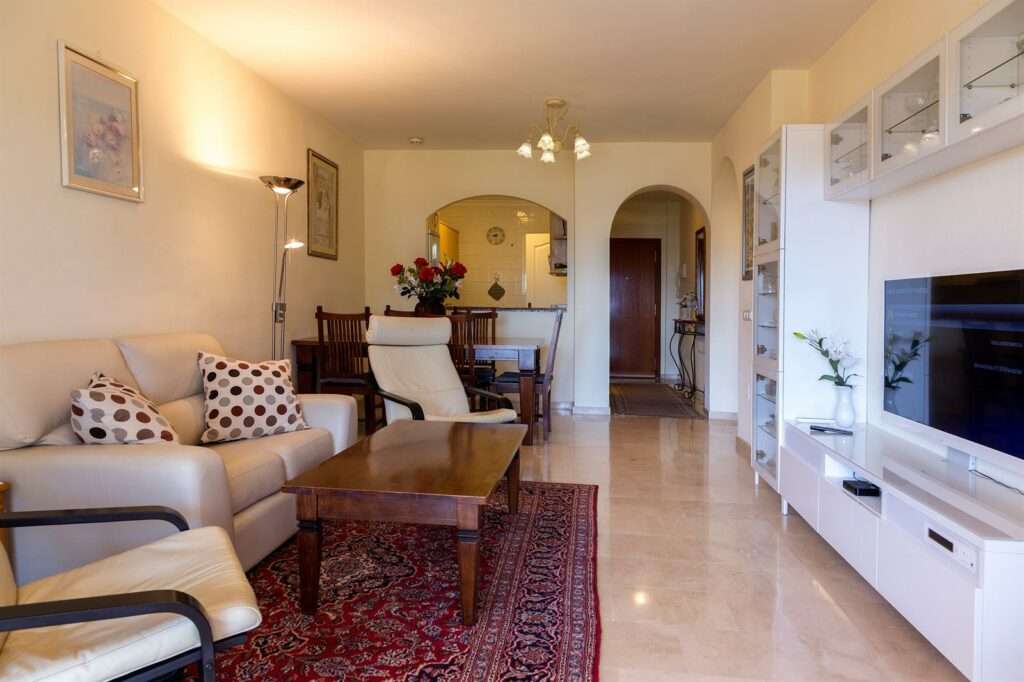 Populær ferieleilighetet. Like ved sjøen. Meget tiltalende område