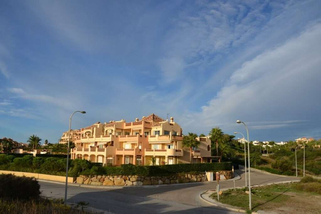 Populær ferieleilighetet. Like ved sjøen. Meget tiltalende område