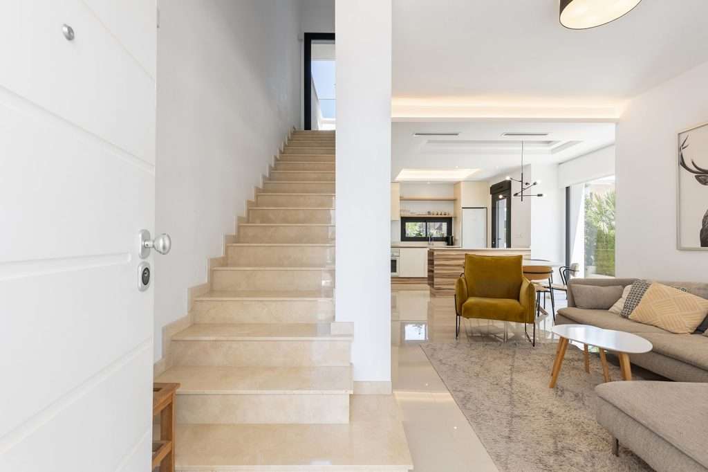 Nytt familiehus med stort basseng og nærhet til det meste - 30 minutter fra Alicante, 10 minutter til strand!