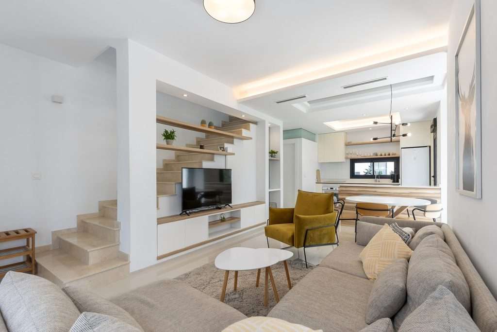 Nytt familiehus med stort basseng og nærhet til det meste - 30 minutter fra Alicante, 10 minutter til strand!