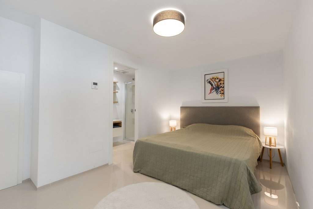 Nytt familiehus med stort basseng og nærhet til det meste - 30 minutter fra Alicante, 10 minutter til strand!