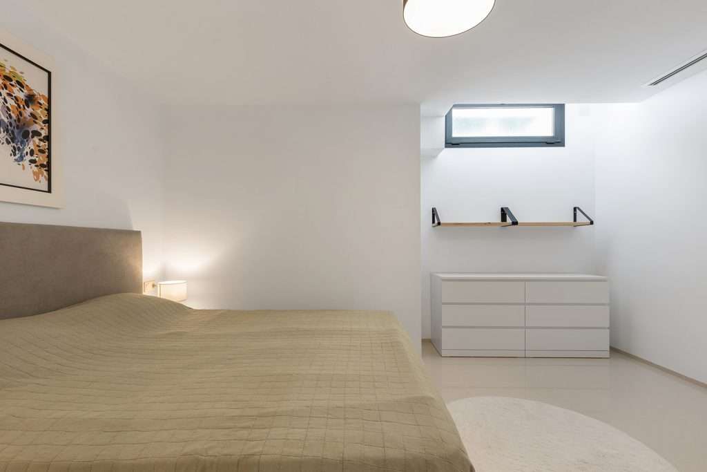 Nytt familiehus med stort basseng og nærhet til det meste - 30 minutter fra Alicante, 10 minutter til strand!