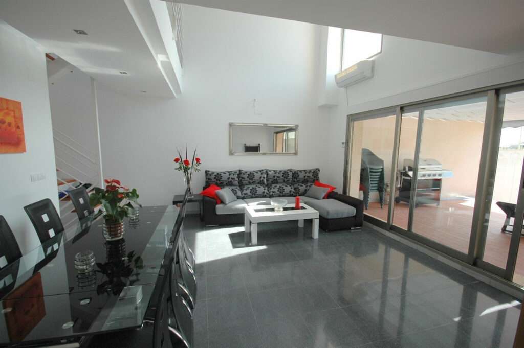 Moderne leilighet med havutsikt til leie i Alicante, El Campello