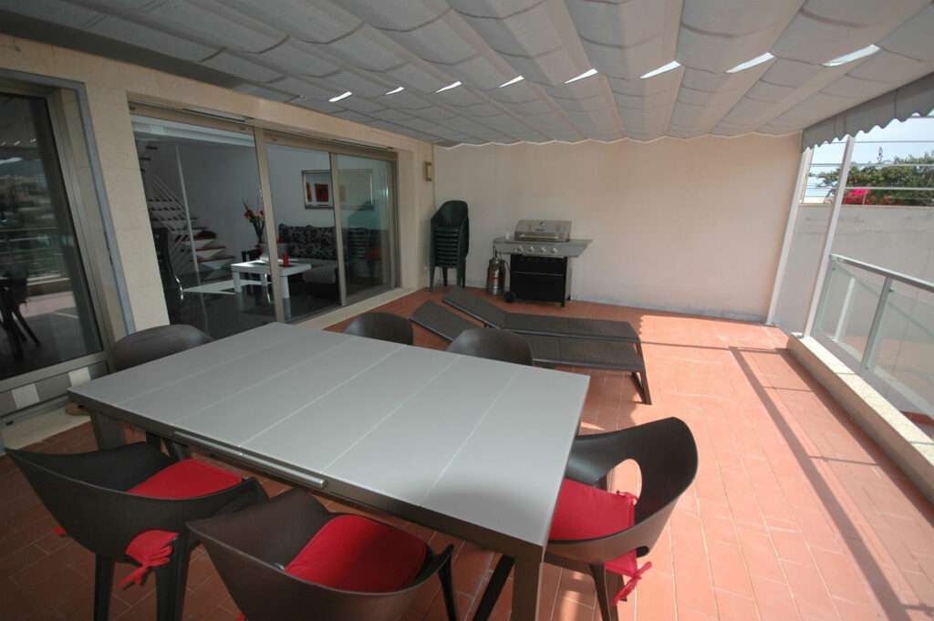 Moderne leilighet med havutsikt til leie i Alicante, El Campello