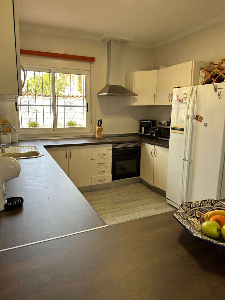 Sentrumsnær villa i Ciudad Quesada. Godkjent utleielisens.